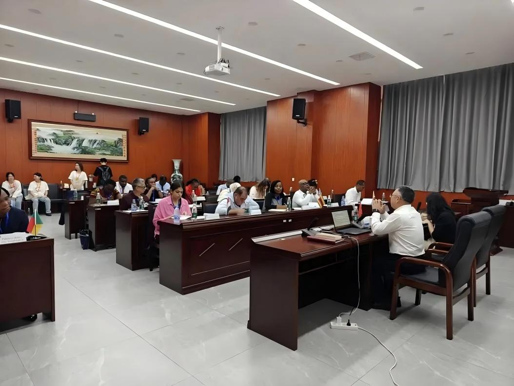 15国、23学员！国家级非洲法律人才研修班在湘大举办，杨翔教授开讲1